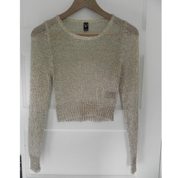 Metallic Gold L/S Crop Top - Picture 2 of 7